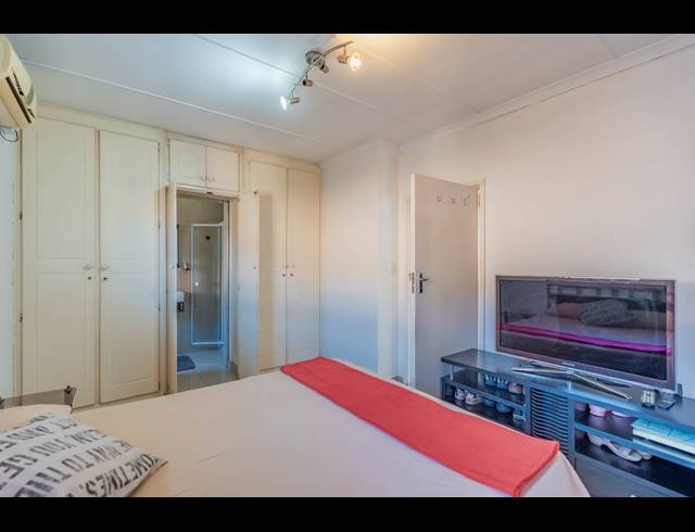 4 BEDROOM DUPLEX FOR SALE IN RESERVOIR HILLS